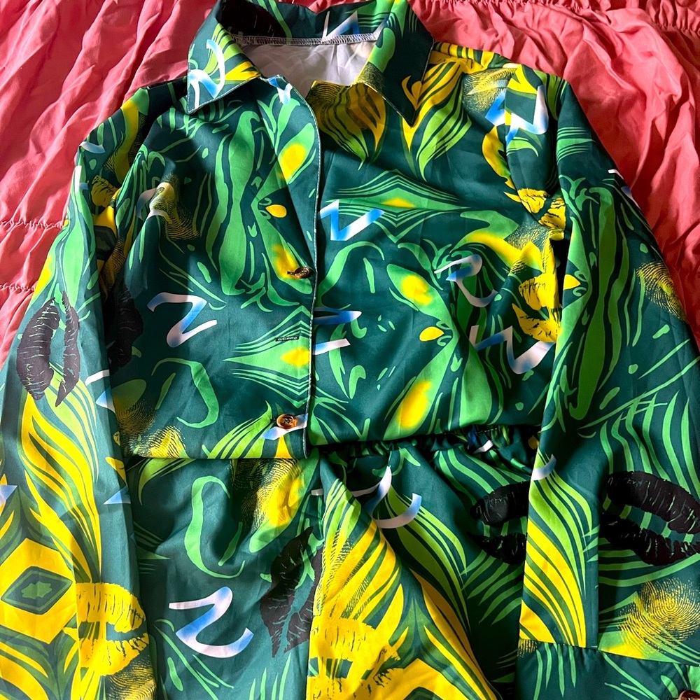 Green safari short set